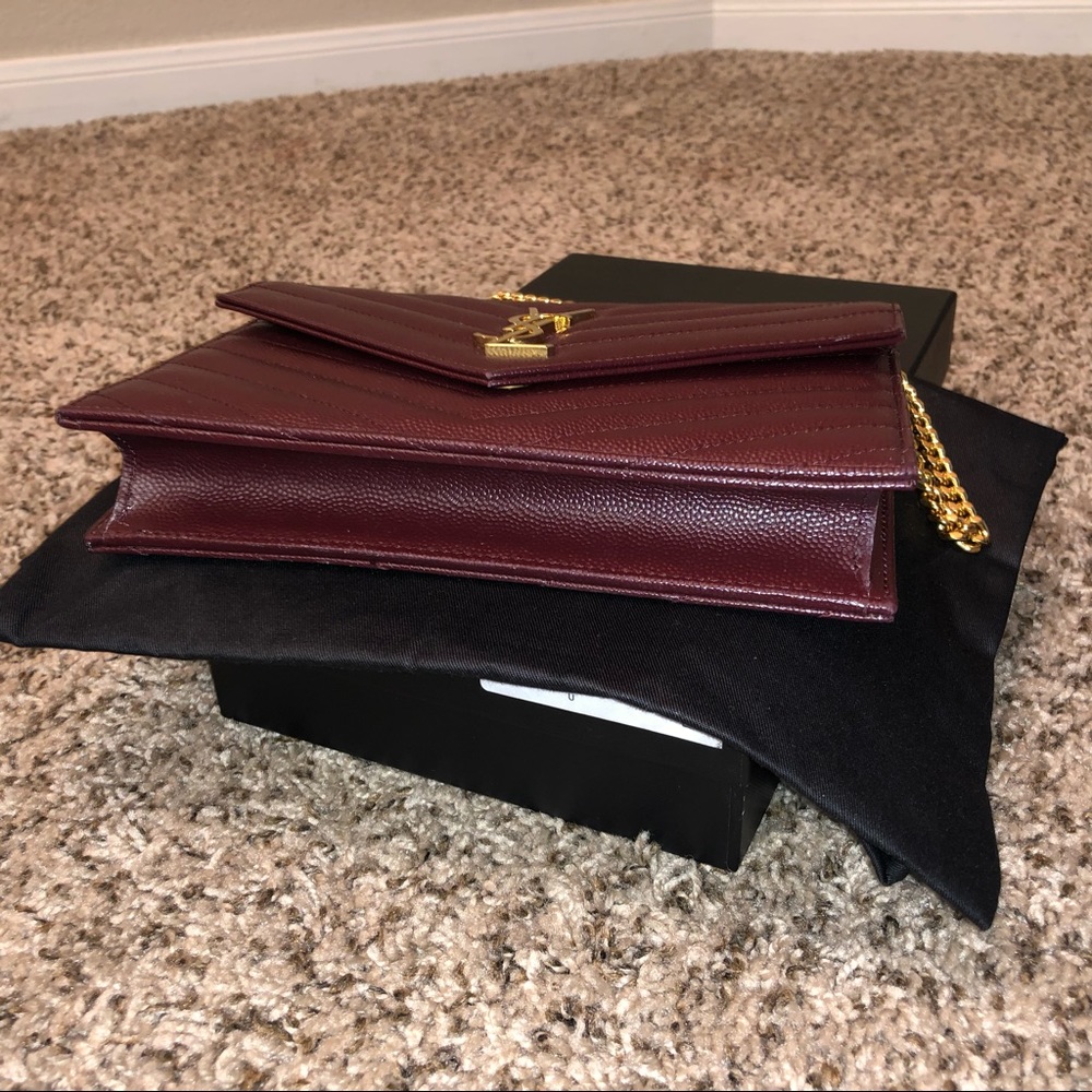 ‼️SOLD‼️ MONOGRAM CHAIN WALLET IN GRAIN DE POUDRE - Picture 4 of 8